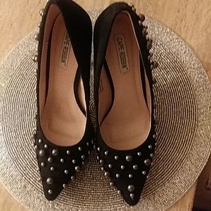 Ladies pumps